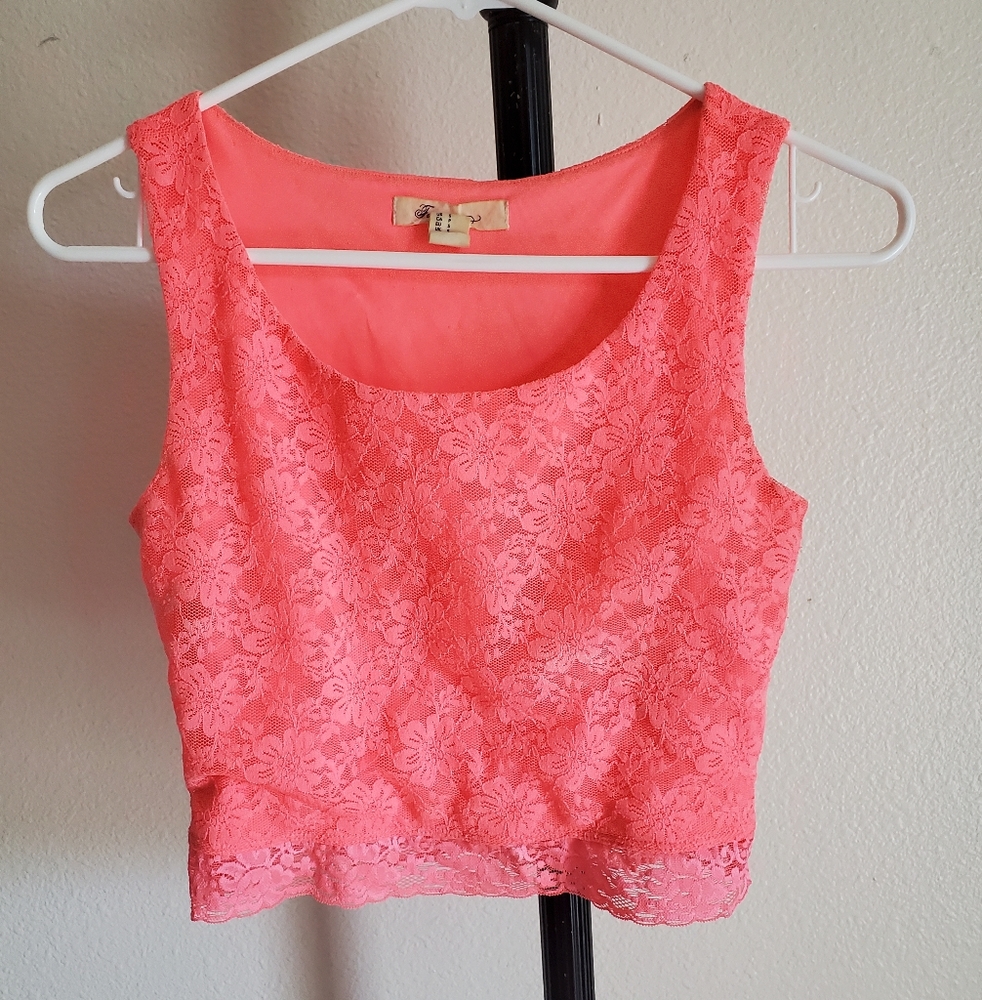 B2G1 FREE, Floral lace crop top